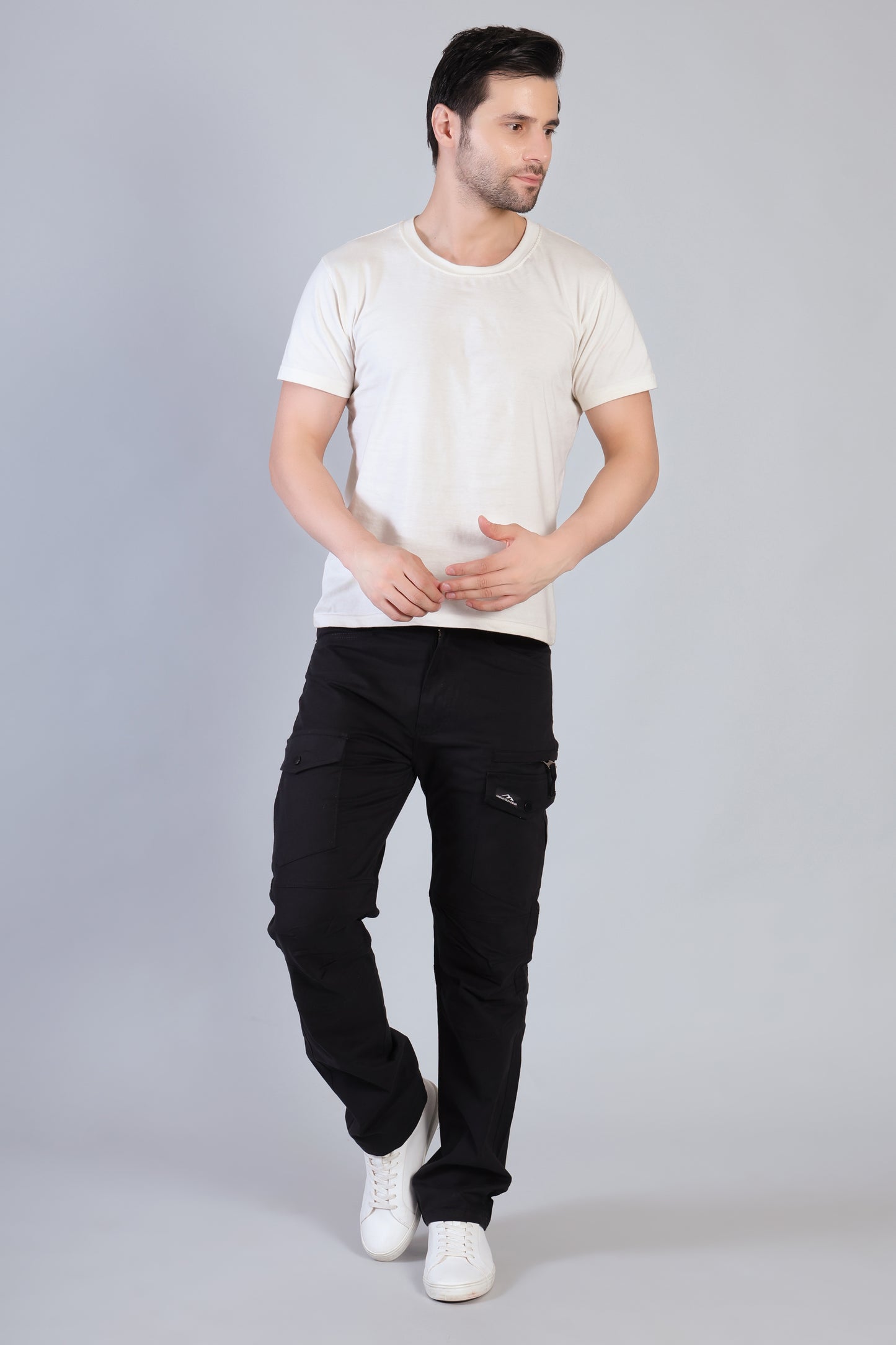 Multi-Pocket Outdoor Cargo Pants – Rugged Style Black